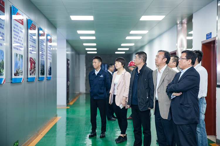河鋼集團(tuán)承鋼公司赴川威集團(tuán)連界釩鈦基地交流訪(fǎng)問(wèn)(圖2)
