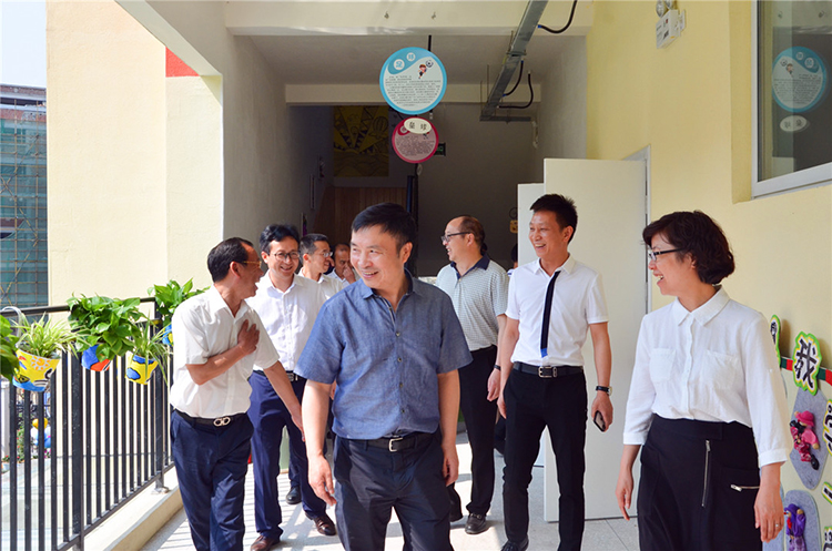 放飛夢想  快樂成長——威遠(yuǎn)縣競力學(xué)校隆重舉行木蘭苑幼兒園開園典禮(圖3)