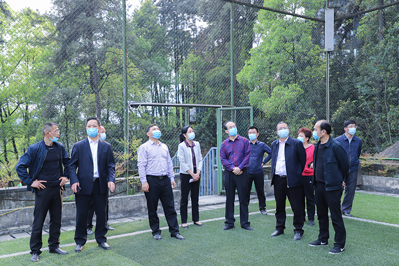 內(nèi)江市人大常委會副主任秦金保一行調(diào)研連界足球競訓(xùn)基地(圖7)