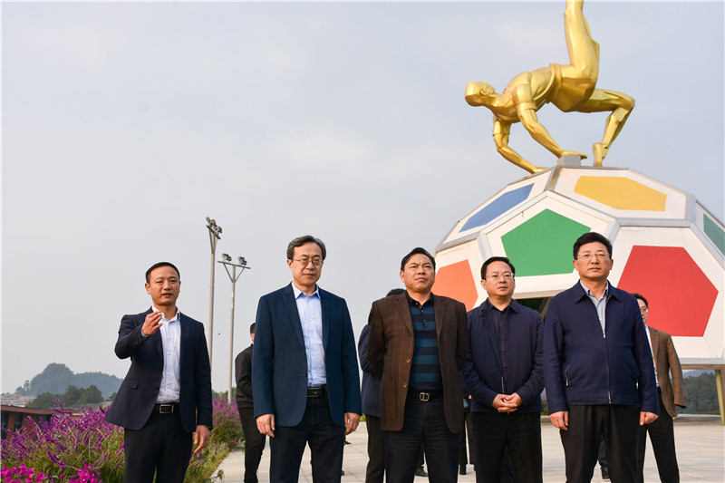 省總工會領(lǐng)導(dǎo)一行到川威連界基地調(diào)研(圖1)
