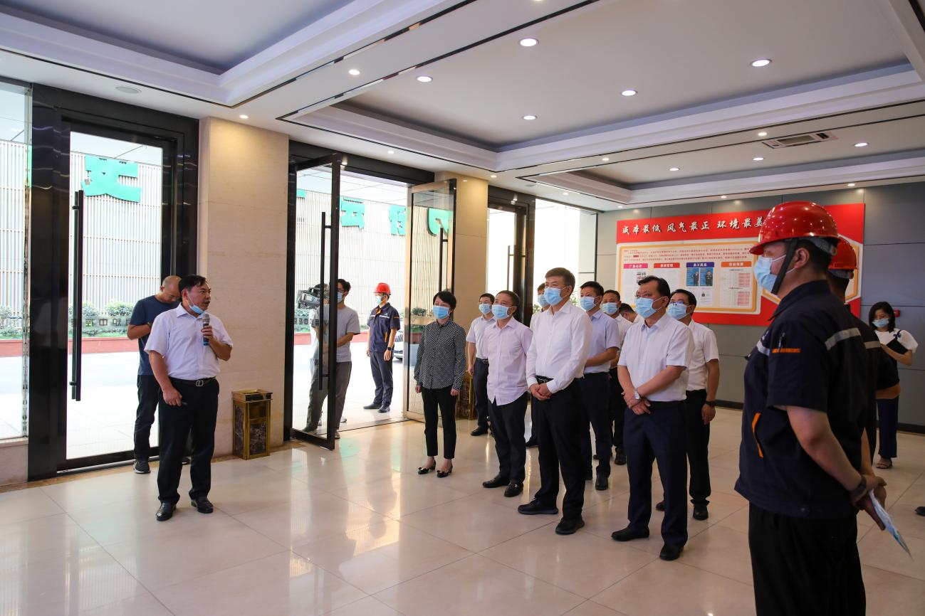 省委常委、組織部部長于立軍一行到川威連界基地調研(圖2) 省委常委、組織部部長于立軍一行到川威連界基地調研(圖2)