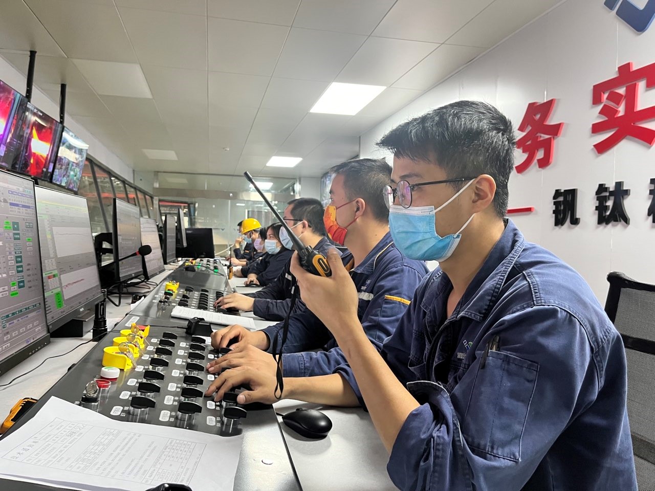 寶劍磨礪出 梅香苦寒來——釩鈦科技板材廠生產快速達產達效紀實(圖9) 寶劍磨礪出 梅香苦寒來——釩鈦科技板材廠生產快速達產達效紀實(圖9)