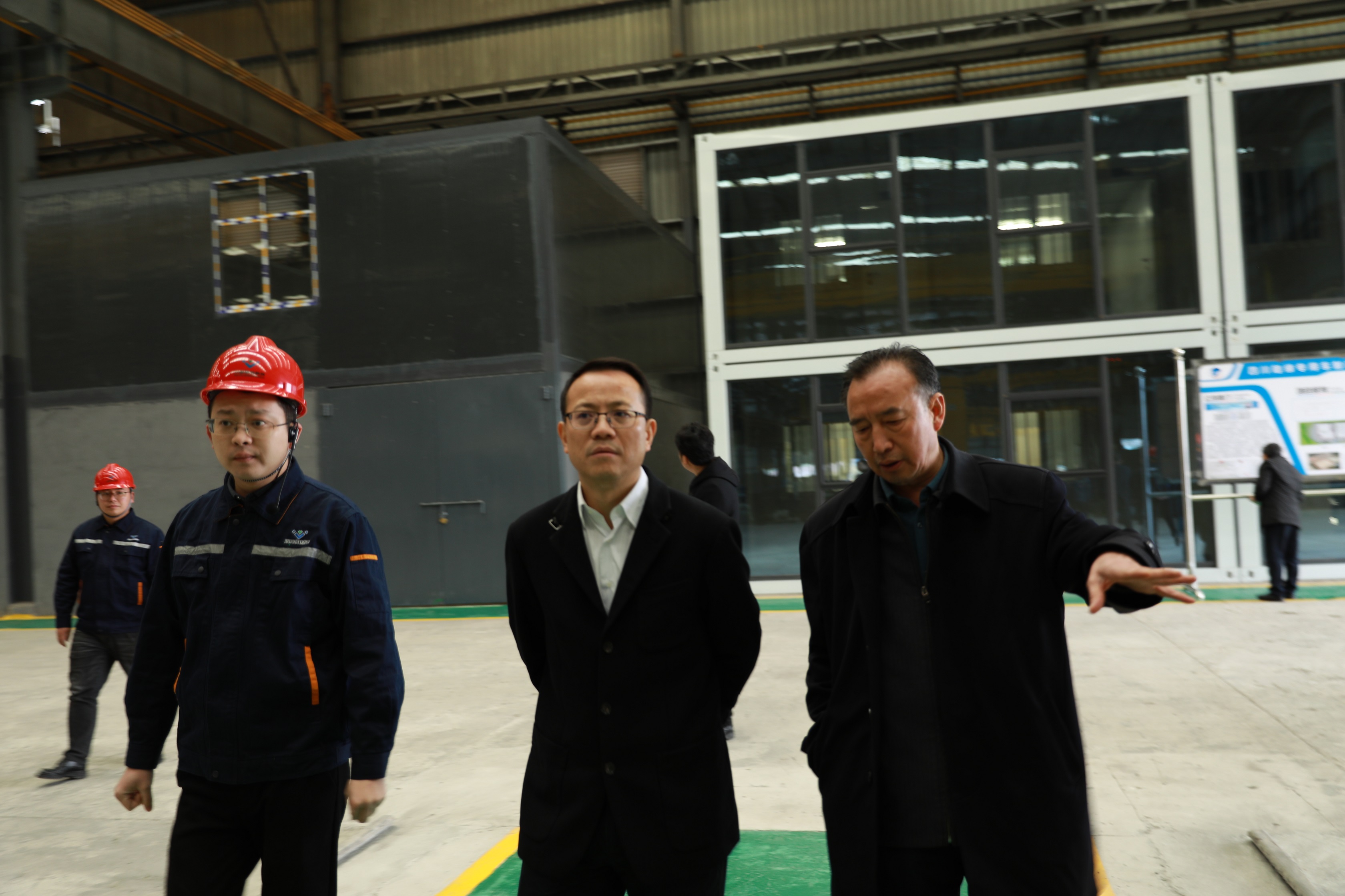內江市委常委羅萬東一行到川威連界基地調研(圖2) 內江市委常委羅萬東一行到川威連界基地調研(圖2)