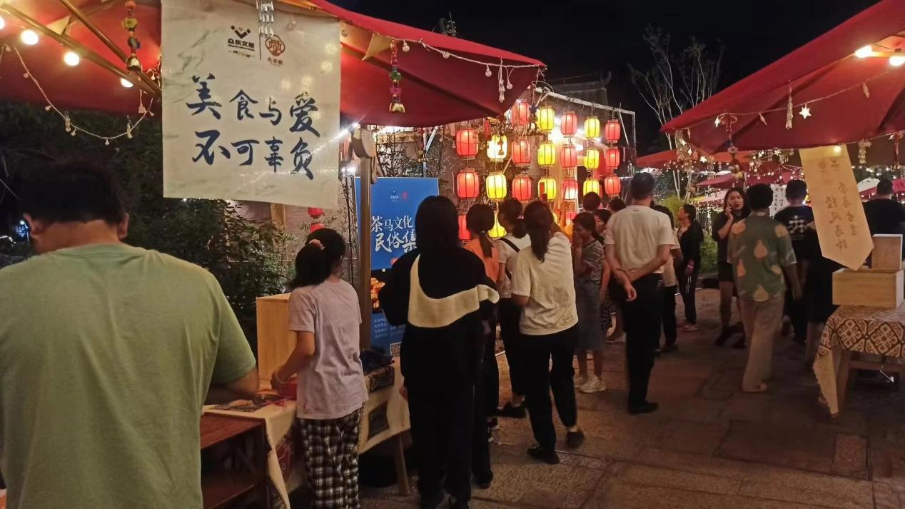 彝族年,迎西馬,大石板古村“火出圈”!(圖5) 彝族年,迎西馬,大石板古村“火出圈”!(圖5)