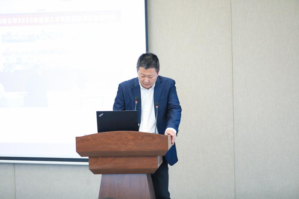 人本管理 人才是天——川威集團召開“堅持人本管理 踐行人才是天”人才建設工作會(圖6) 人本管理 人才是天——川威集團召開“堅持人本管理 踐行人才是天”人才建設工作會(圖6)