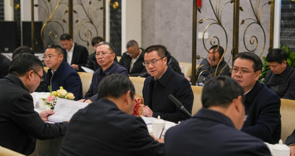威遠縣人民政府與川威集團召開政企聯席會(圖3) 威遠縣人民政府與川威集團召開政企聯席會(圖3)