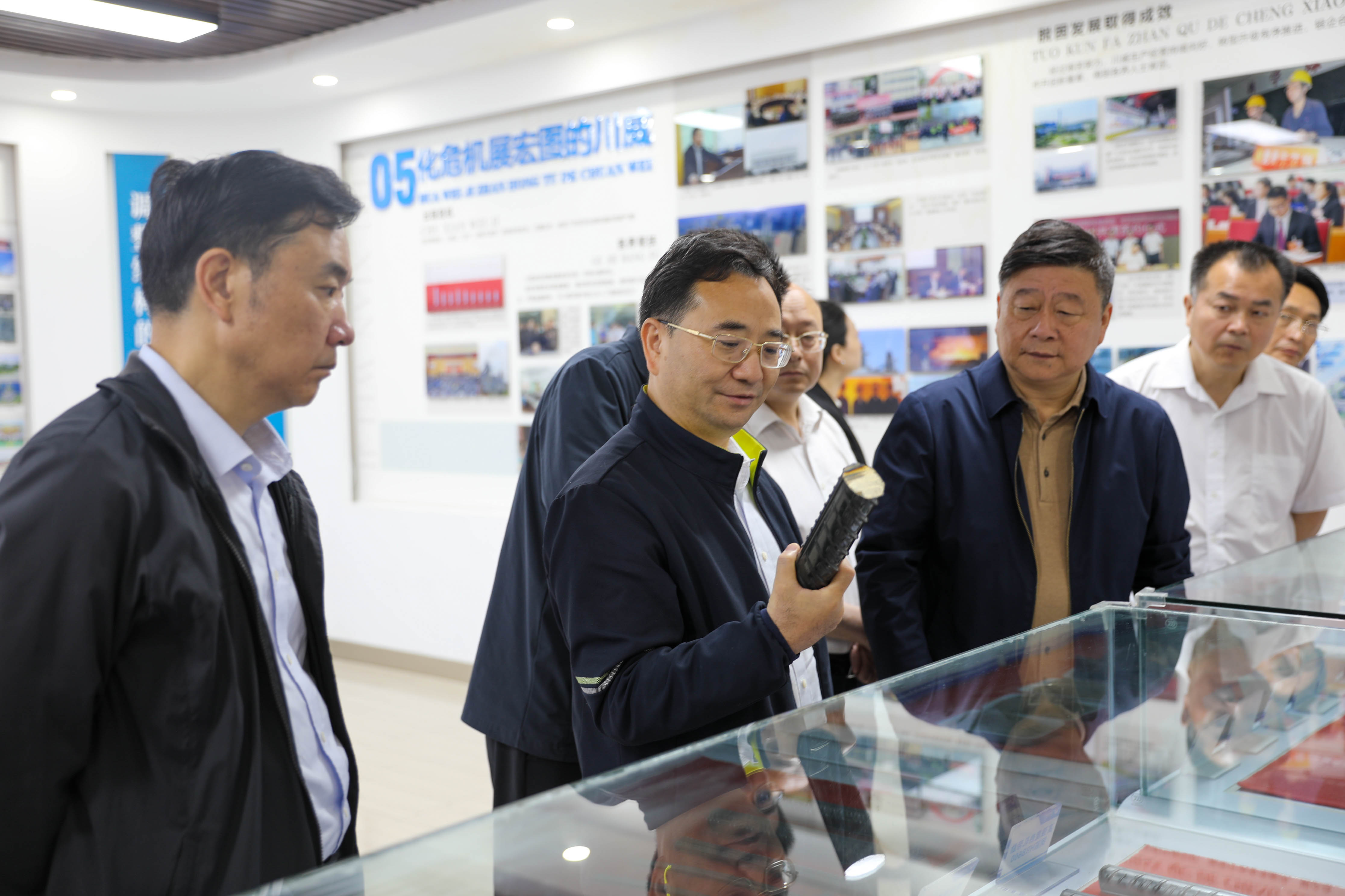 巴中市 內江市政協關心川威轉型發展(圖2) 巴中市 內江市政協關心川威轉型發展(圖2)