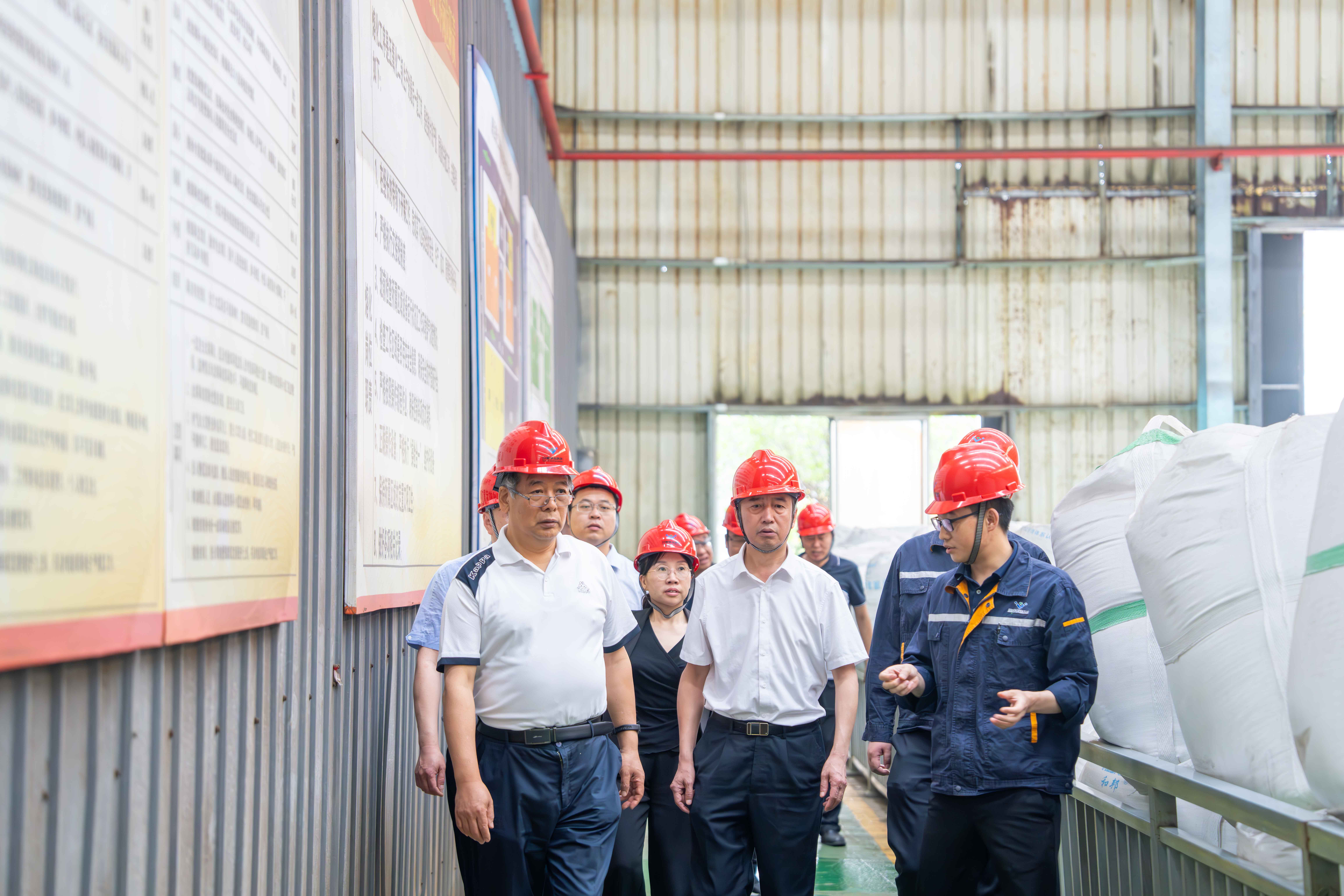 中科院專家團隊蒞臨川威連界基地(圖3) 中科院專家團隊蒞臨川威連界基地(圖3)