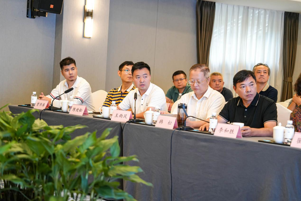 省直工委一行到川威開展組織生活活動(圖3) 省直工委一行到川威開展組織生活活動(圖3)