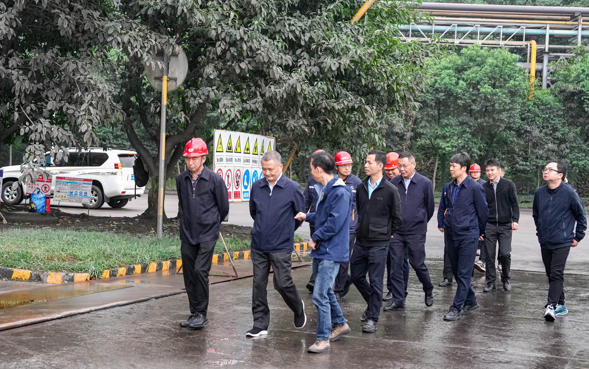 市人大常委會副主任曾云忠到川威調研督導超低排放改造推進情況(圖2) 市人大常委會副主任曾云忠到川威調研督導超低排放改造推進情況(圖2)