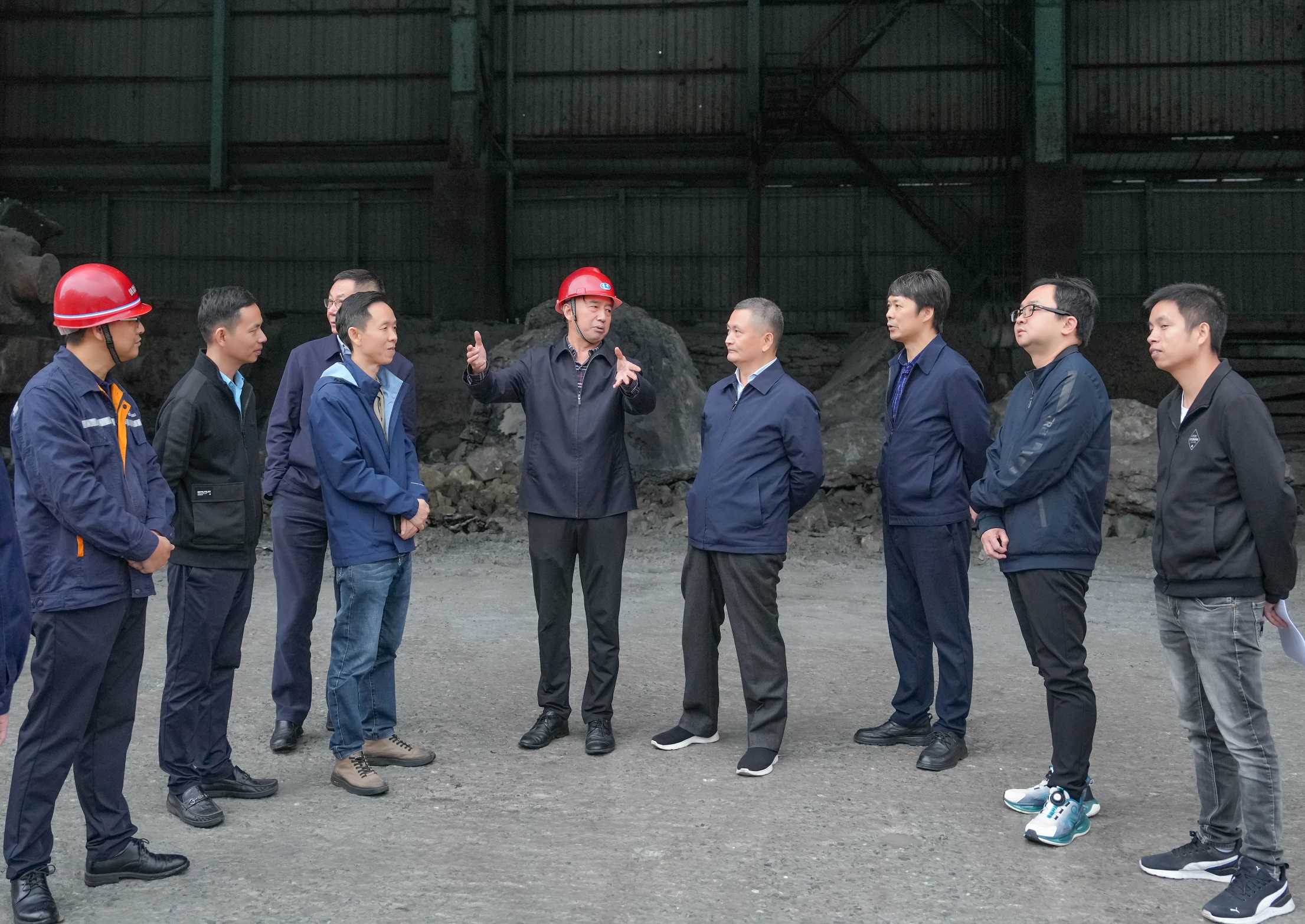 市人大常委會副主任曾云忠到川威調研督導超低排放改造推進情況(圖4) 市人大常委會副主任曾云忠到川威調研督導超低排放改造推進情況(圖4)