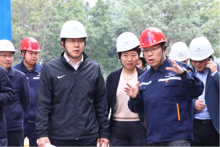 落實超低排放改造 推動行業綠色發展 ——內江市委副書記路松明一行蒞臨星船城公司調研(圖1) 落實超低排放改造 推動行業綠色發展 ——內江市委副書記路松明一行蒞臨星船城公司調研(圖1)