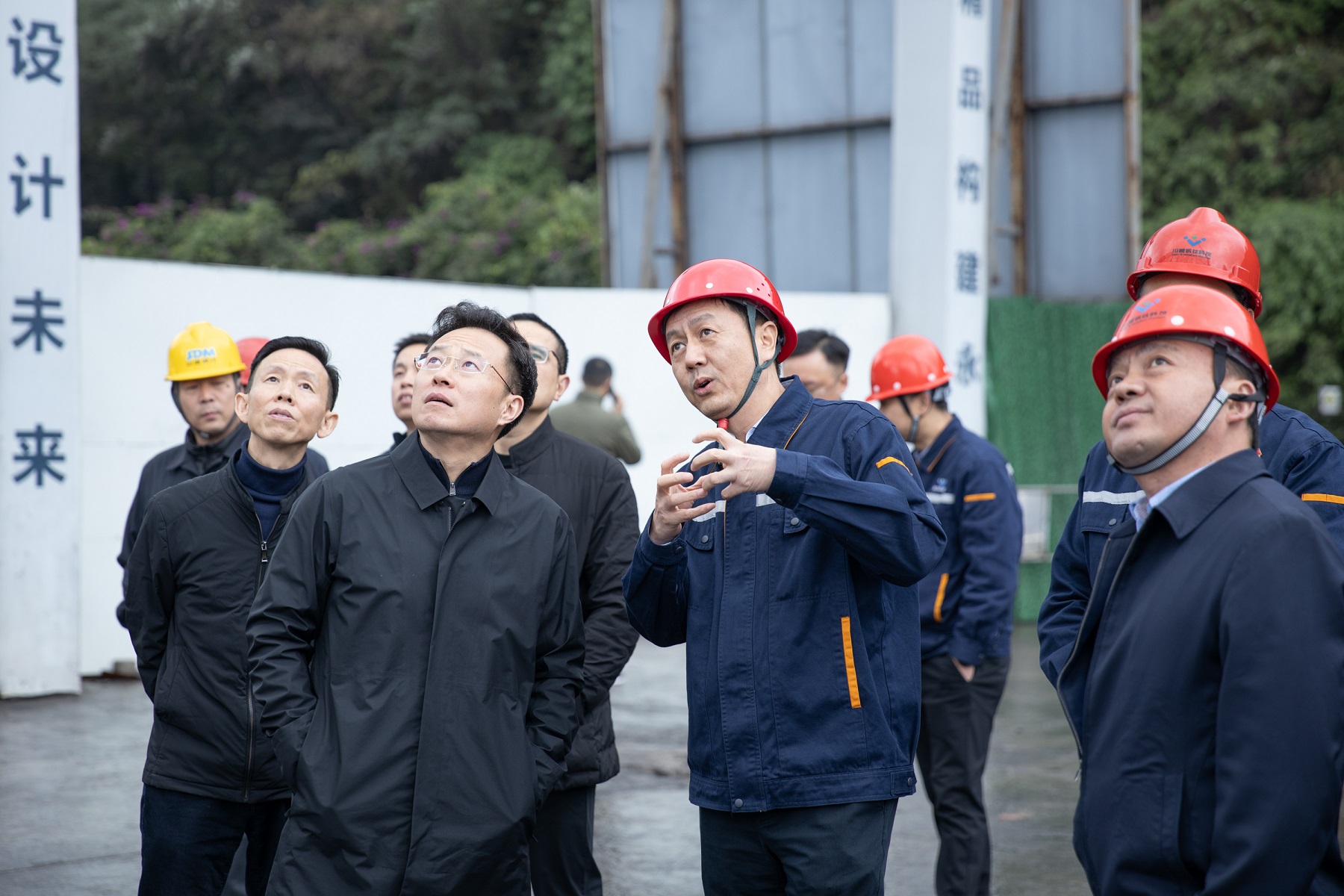 市人大常委會副主任曾云忠一行到川威調研督導超低排放改造項目建設(圖2) 市人大常委會副主任曾云忠一行到川威調研督導超低排放改造項目建設(圖2)