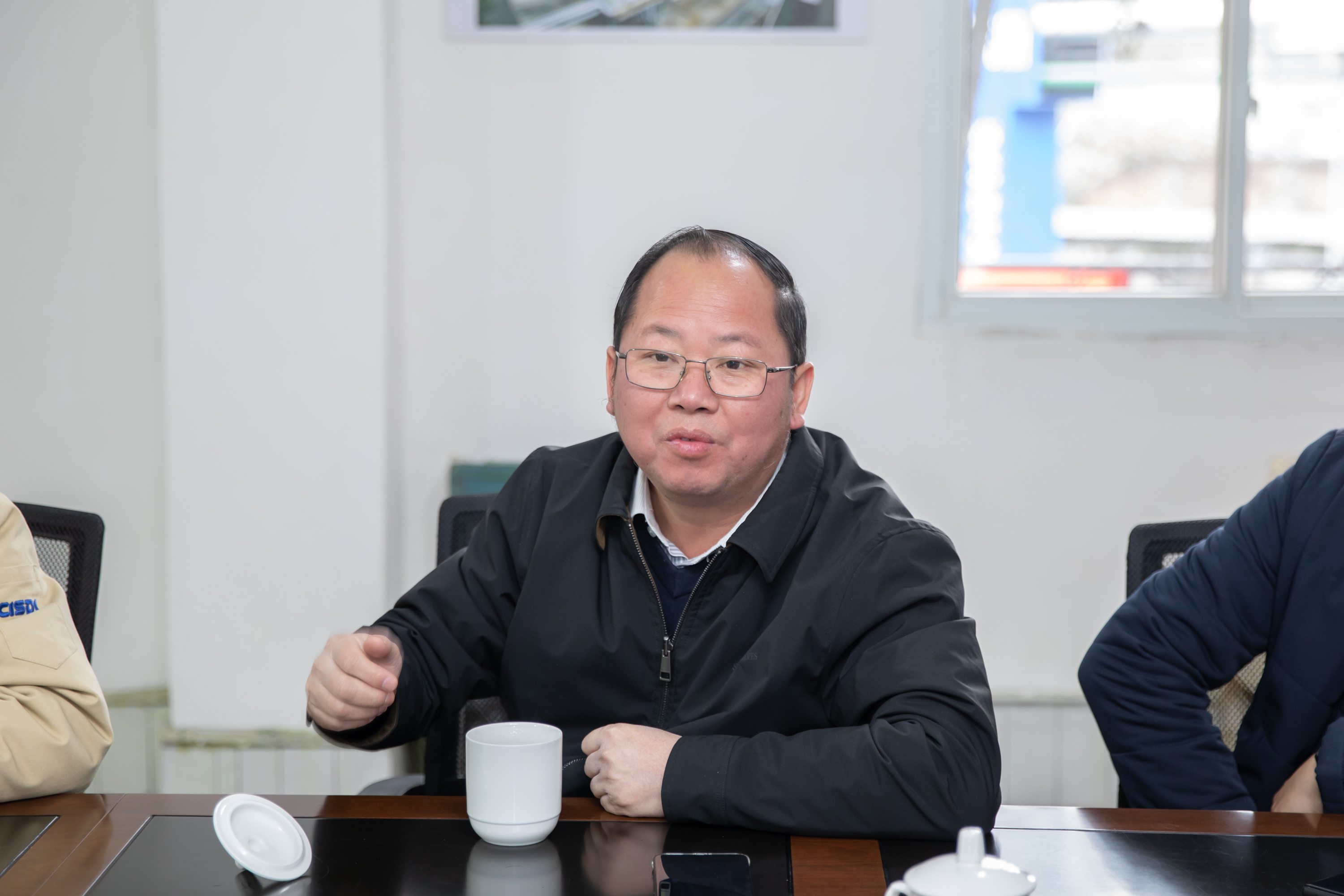 工信部原材料司鋼鐵處副處長張緒武一行到川威連界基地調研(圖3) 工信部原材料司鋼鐵處副處長張緒武一行到川威連界基地調研(圖3)