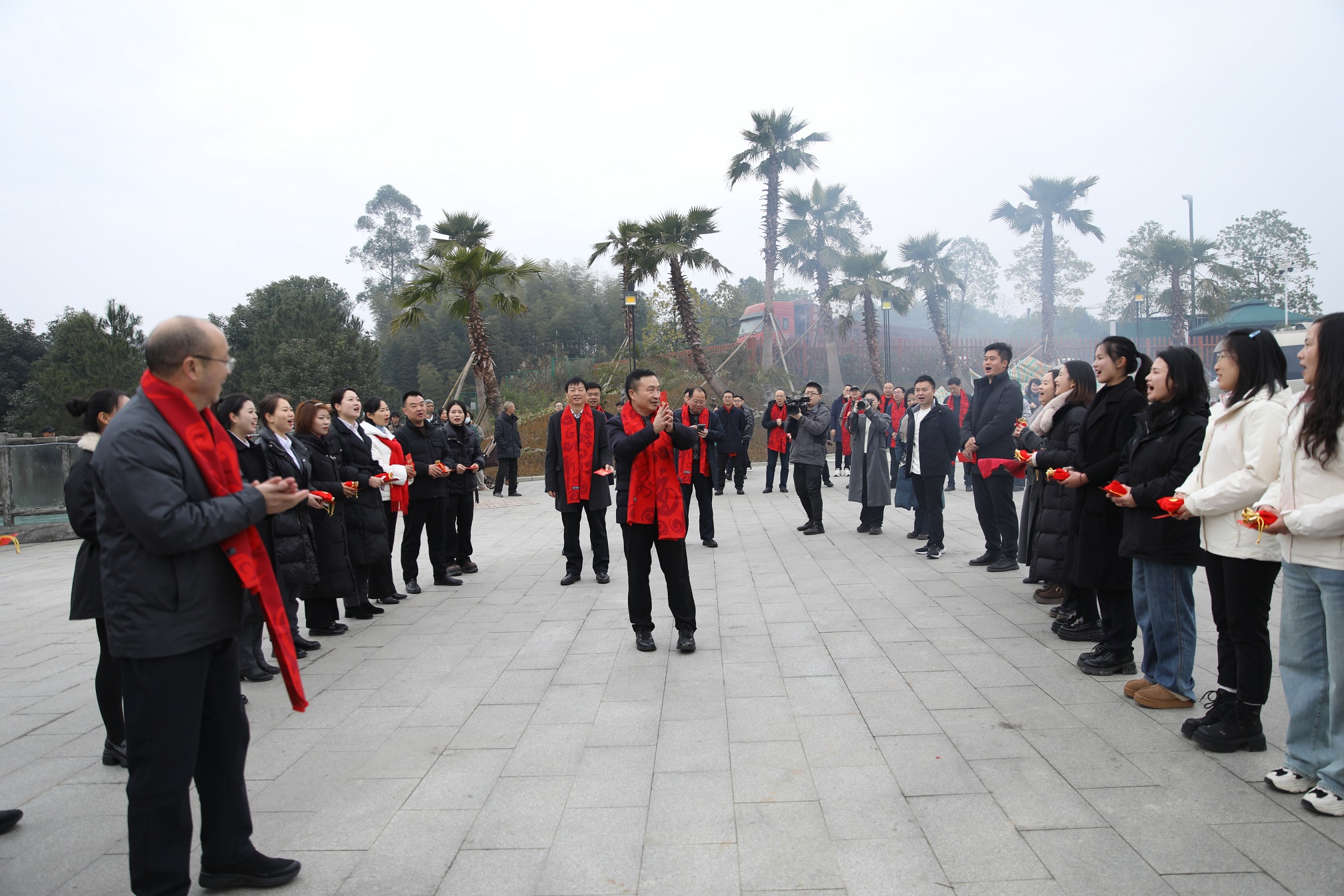 新起點(diǎn) 新征程 新作為 集團(tuán)公司開展2025年新春慰問活動暨迎新春團(tuán)拜會(圖6)
