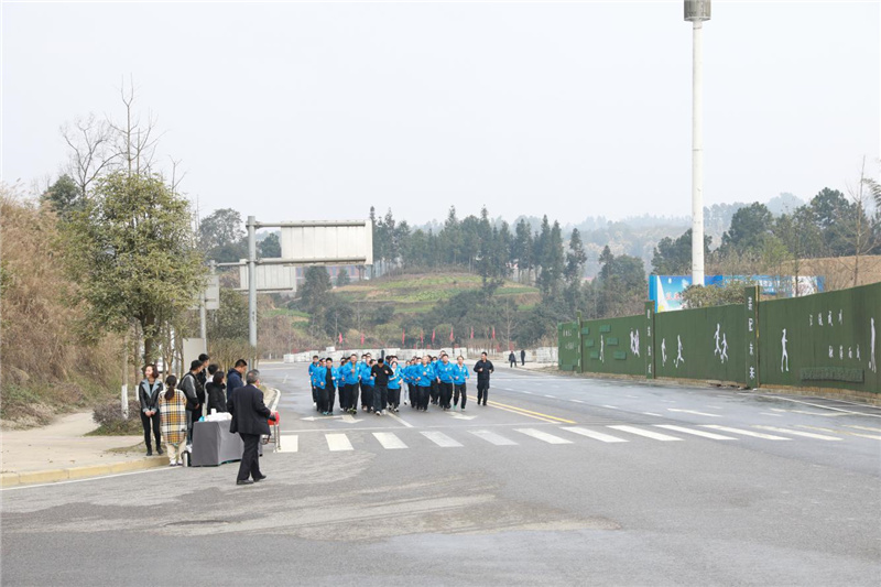 創(chuàng)造奇跡 追求卓越丨川威員工自發(fā)組織2021年迎新春健身跑(圖16)